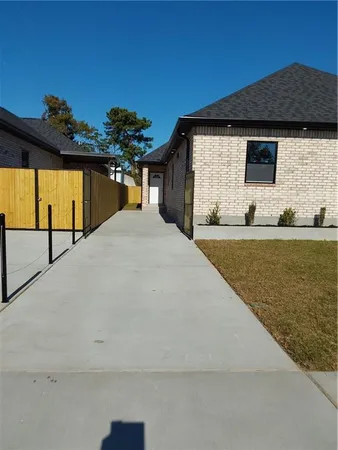 $1,850 | 413 East Prosper Street, Chalmette, LA 70043