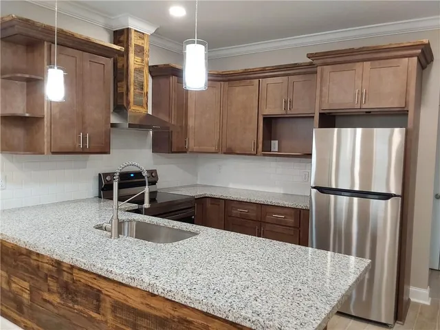 $2,000 | 413 East Prosper Street, Chalmette, LA 70043