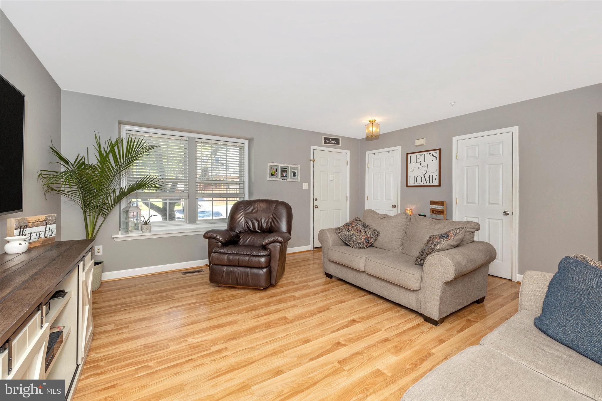 2153 Swains Lock Court Point of Rocks, MD 21777 - Photo 8 of 47 Living Room