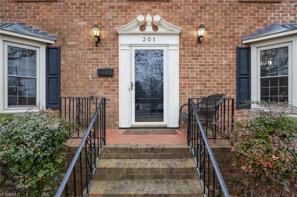 301 Jones Street Graham, NC 27253 - Photo 2 of 42