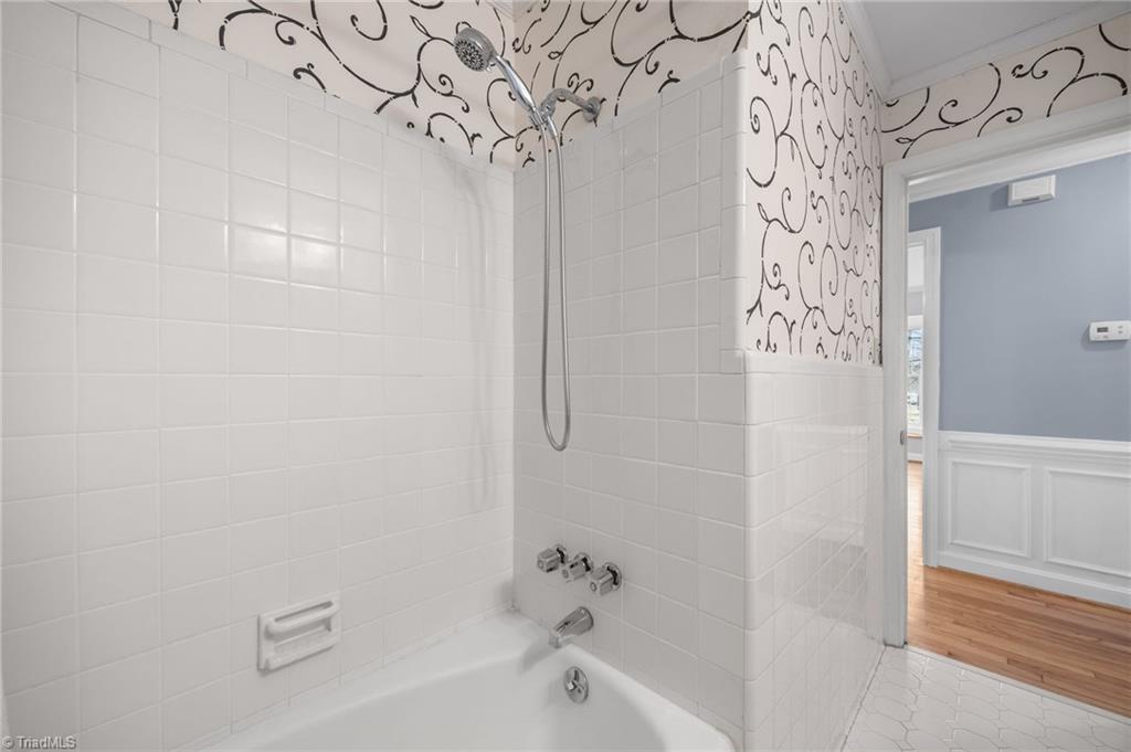 301 Jones Street Graham, NC 27253 - Photo 29 of 42