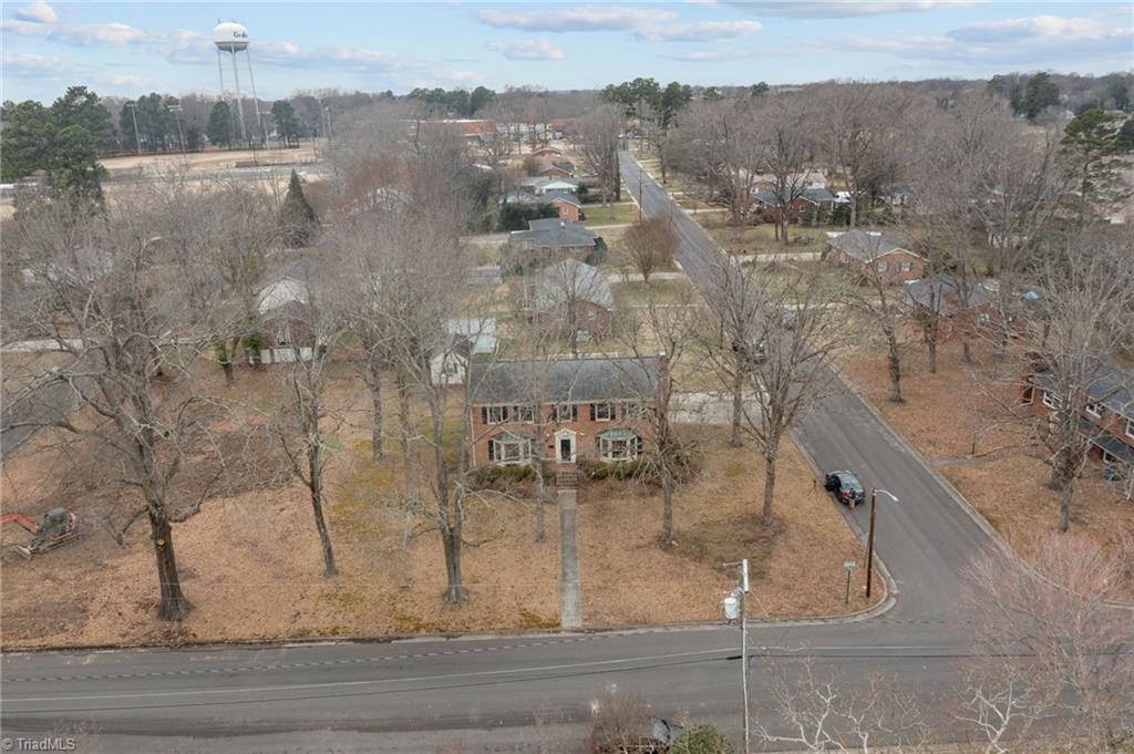 301 Jones Street Graham, NC 27253 - Photo 5 of 42