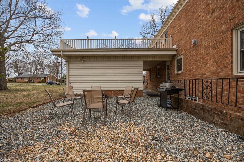 301 Jones Street Graham, NC 27253 - Photo 10 of 42