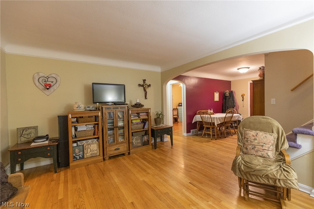 1233 Argonne Road Cleveland, OH 44121 - Photo 14 of 34 Gallery Image 14