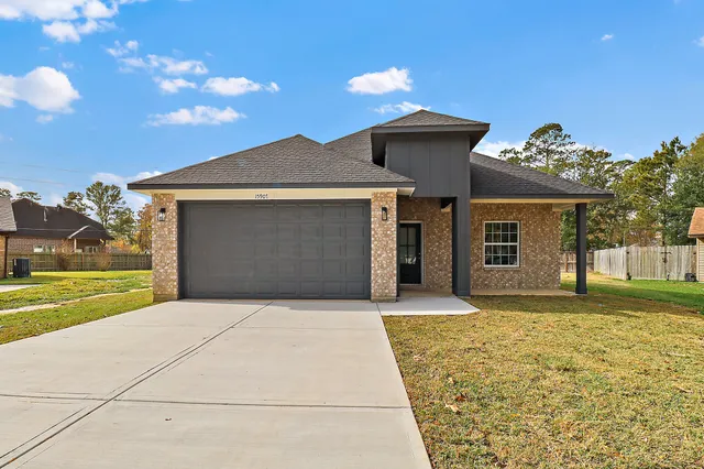 $310,000 | 15907 Castaway Court, Crosby, TX 77532