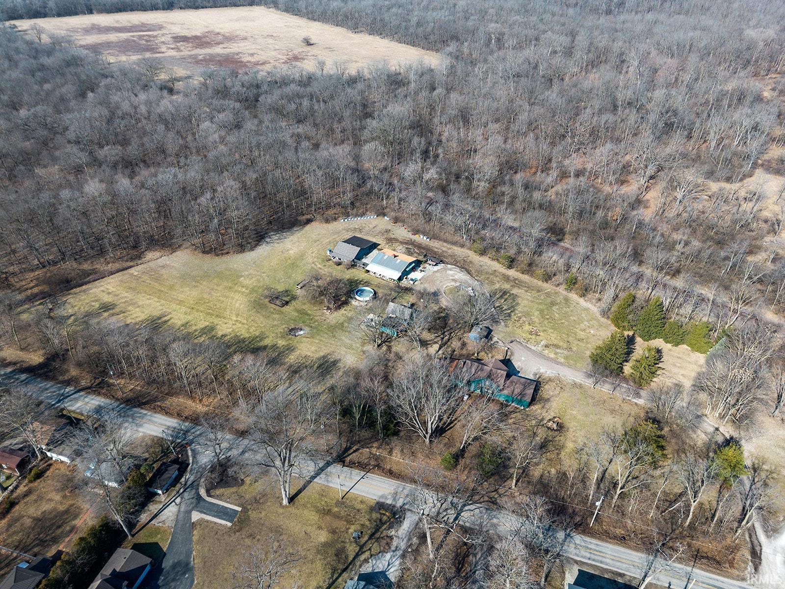 4130 Pottawatomie Road Logansport, IN 46947 - Photo 2 of 32