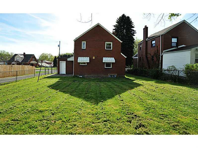 435 MacArthur Street McKees Rocks, PA 15136 - Photo 18 of 18 Exterior Back.