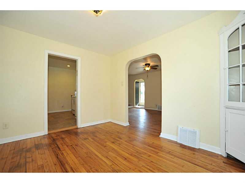 435 MacArthur Street McKees Rocks, PA 15136 - Photo 6 of 18 Dining Room.