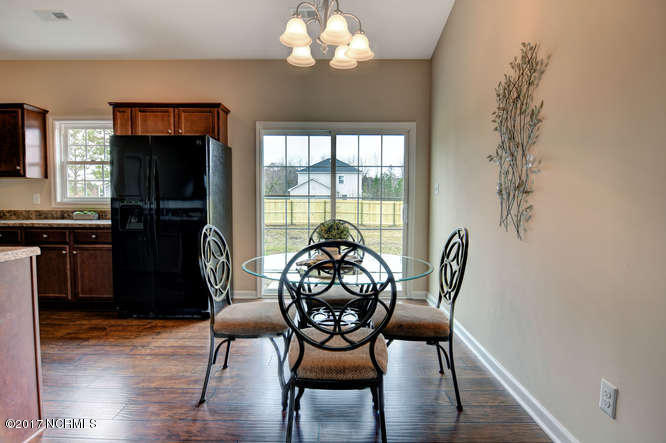 175 Waters Road Jacksonville, NC 28546 - Photo 6 of 27 Dining