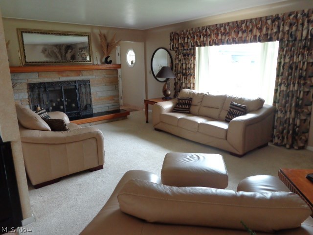 5500 Hillside Road Independence, OH 44131 - Photo 12 of 35 Living Room