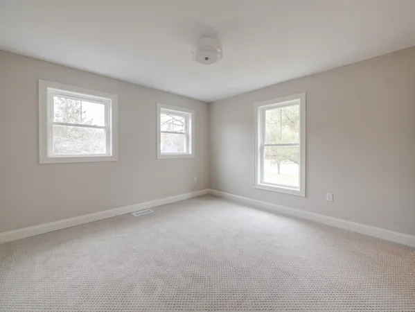 $3,000 | 5 Barracks Road, Unit 5, Hudson, MA 01749