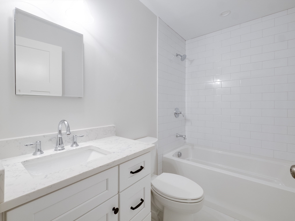 5 Barracks Road, Unit 5 Hudson, MA 01749 - Photo 12 of 21