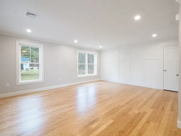 $3,000 | 5 Barracks Road, Unit 5, Hudson, MA 01749