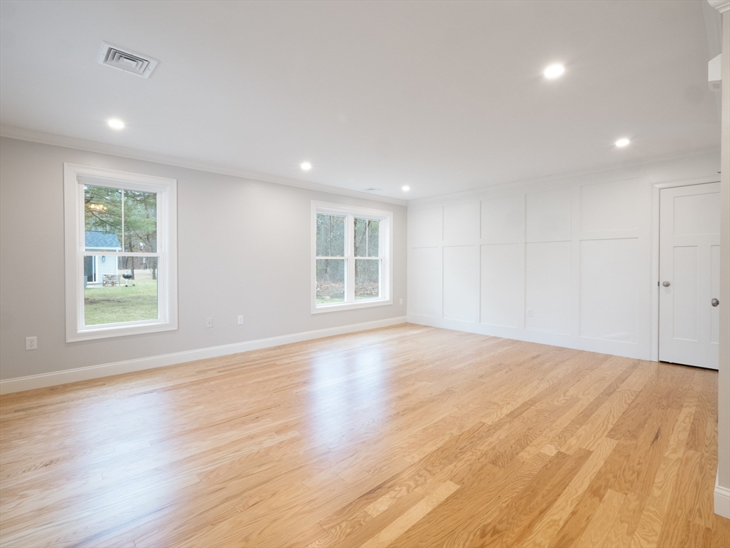 5 Barracks Road, Unit 5 Hudson, MA 01749 - Photo 4 of 21