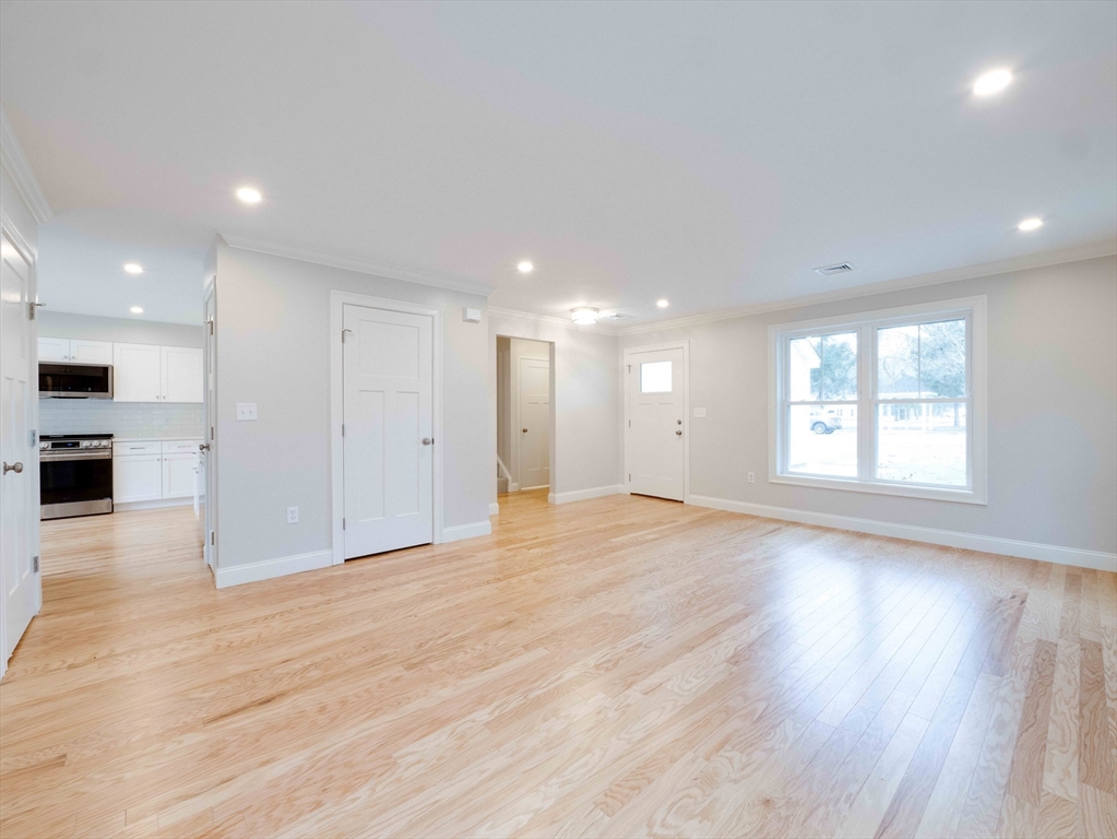 5 Barracks Road, Unit 5 Hudson, MA 01749 - Photo 5 of 21