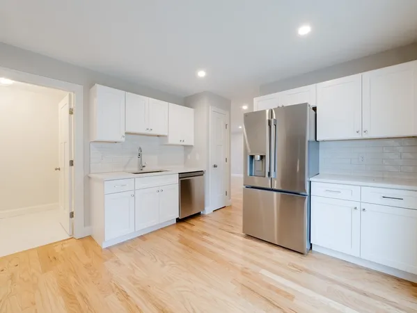 $3,000 | 5 Barracks Road, Unit 5, Hudson, MA 01749