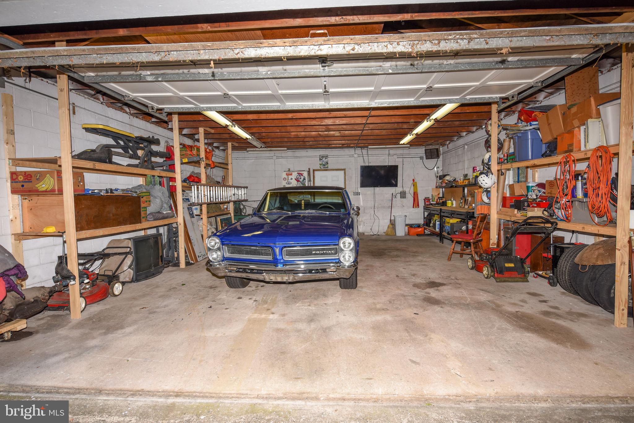 643 North Easton Road Glenside, PA 19038 - Photo 11 of 31 Interior of Detached Garage