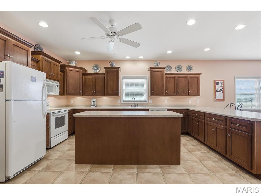 2041 Compass Circle Perryville, MO 63775 - Photo 21 of 60