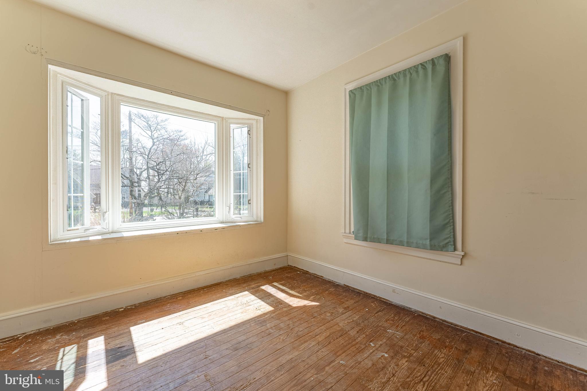 537 Red Fox Lane Wayne, PA 19087 - Photo 17 of 41 Bedroom 1