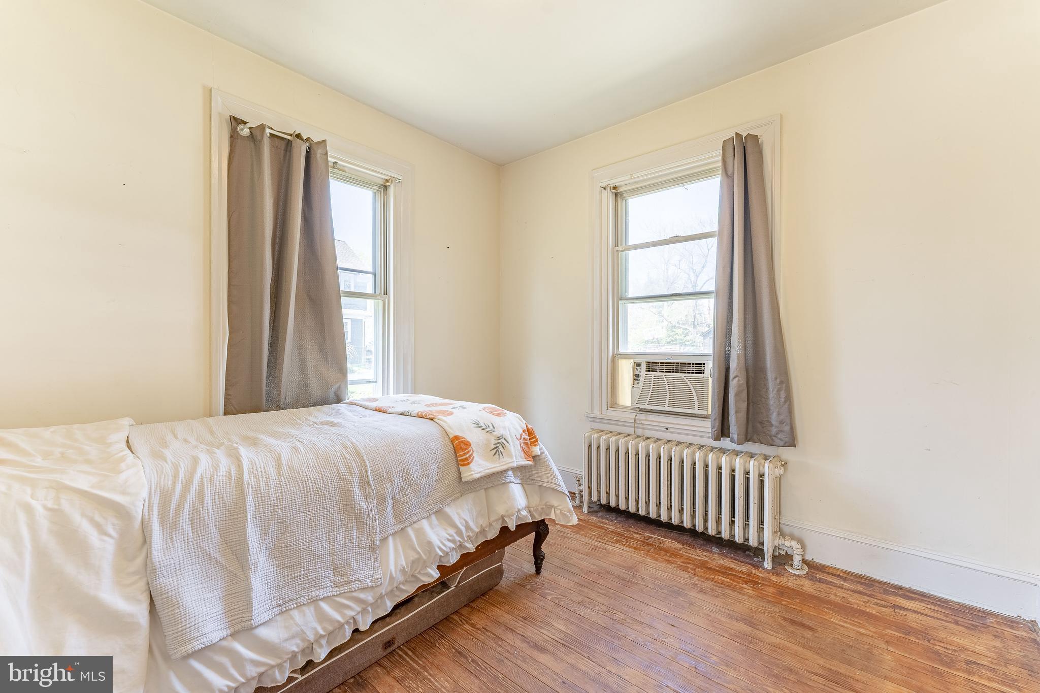 537 Red Fox Lane Wayne, PA 19087 - Photo 21 of 41 Bedroom 2