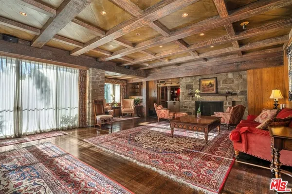 $55,000 | 829 Whittier Drive, Beverly Hills, CA 90210