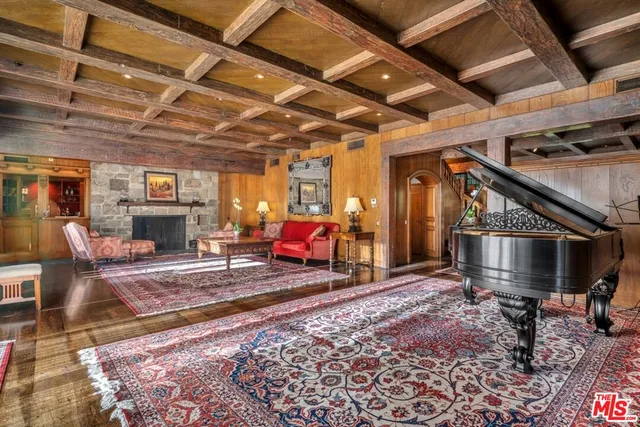 $55,000 | 829 Whittier Drive, Beverly Hills, CA 90210