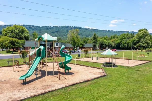 $1,200 | 900 Mountain Creek Road, Unit E71, Chattanooga, TN 37405