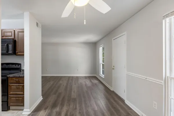 $1,200 | 900 Mountain Creek Road, Unit E71, Chattanooga, TN 37405