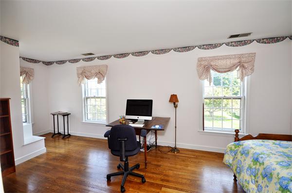 14 Edmonds Road, Unit 14 Concord, MA 01742 - Photo 17 of 22