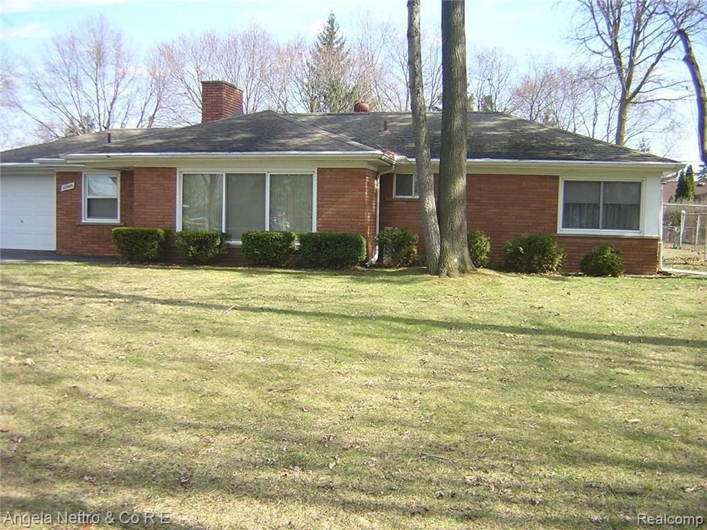 11507 Dewitt Road Belleville, MI 48111 - Photo 3 of 6 DSCN4506.JPG