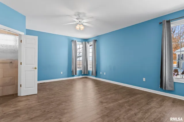 $450,000 | 609 East Heights Avenue, Taylorville, IL 62568