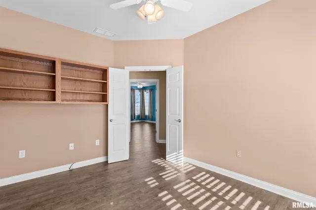 $450,000 | 609 East Heights Avenue, Taylorville, IL 62568