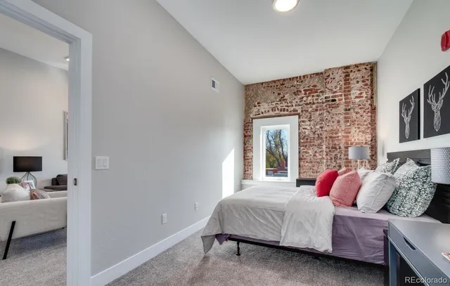 $1,750 | 300 South Logan Street, Unit 205, Denver, CO 80209