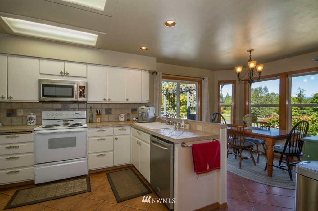 5078 Roney Road Bow, WA 98232 - Photo 13 of 25 Gallery Image 13
