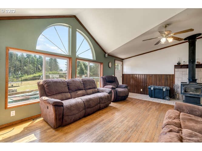 37614 Southeast Coupland Road Estacada, OR 97023 - Photo 20 of 34 Gallery Image 20