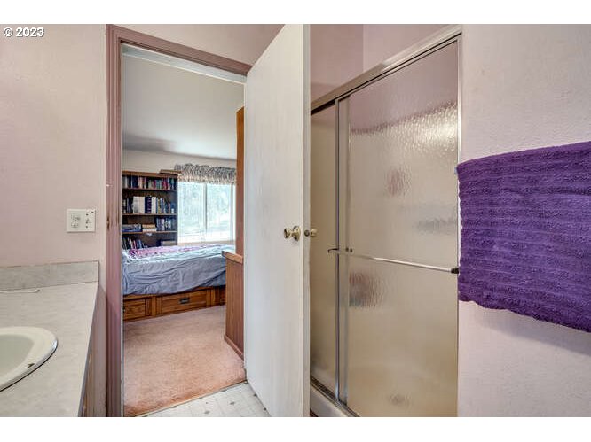 37614 Southeast Coupland Road Estacada, OR 97023 - Photo 24 of 34 Gallery Image 24