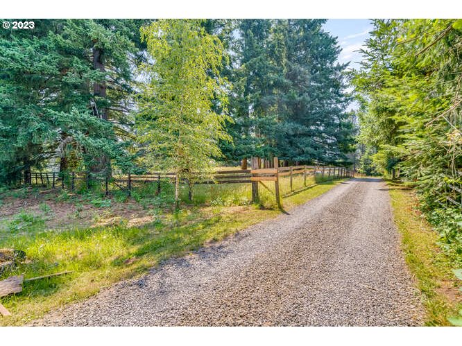 37614 Southeast Coupland Road Estacada, OR 97023 - Photo 6 of 34 Gallery Image 6