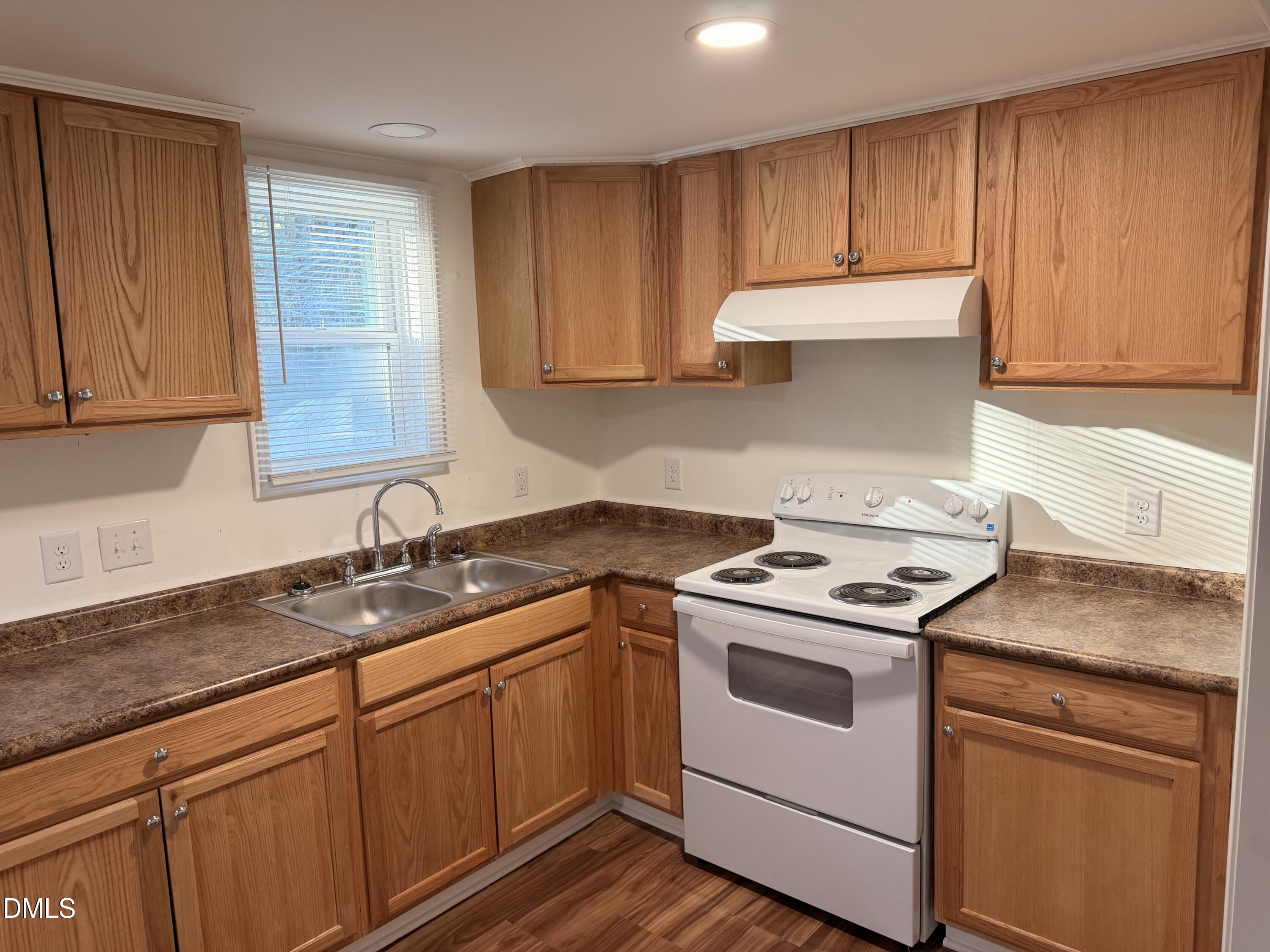704 North 16th Street Erwin, NC 28339 - Photo 6 of 18 IMG_1080