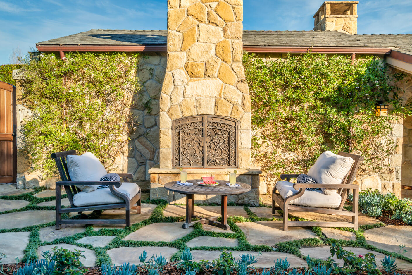 2162 East Valley Road Montecito, CA 93108 - Photo 4 of 23 a building outdoor space with outdoor seating