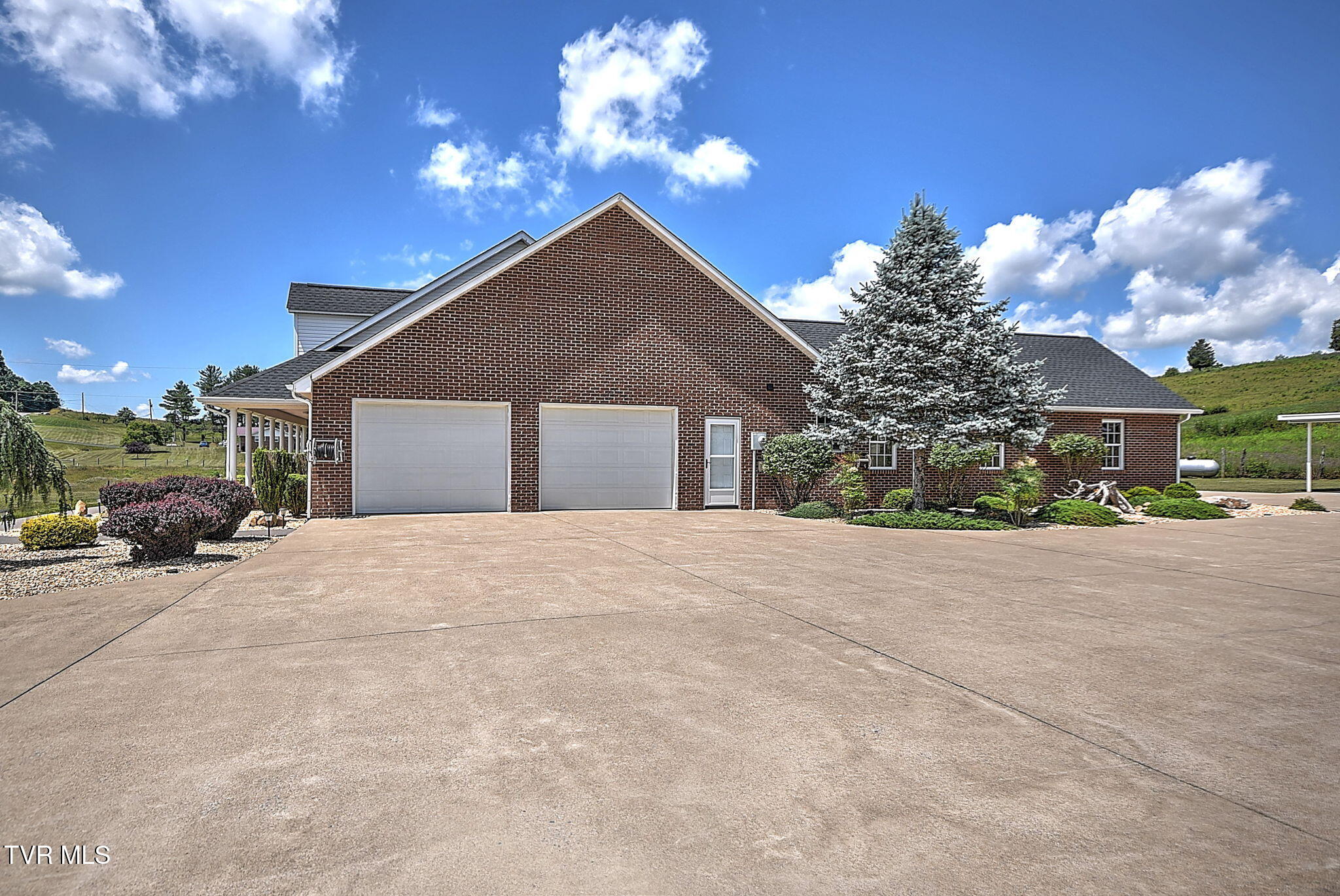 18137 Old Jonesboro Road Bristol, VA 24202 - Photo 58 of 90 76-web-or-mls-18137 Old Joboro GUnit-77