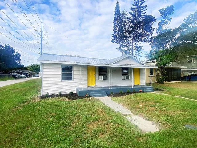$1,045 | 622 Booker Avenue, Unit A, Lake Wales, FL 33853