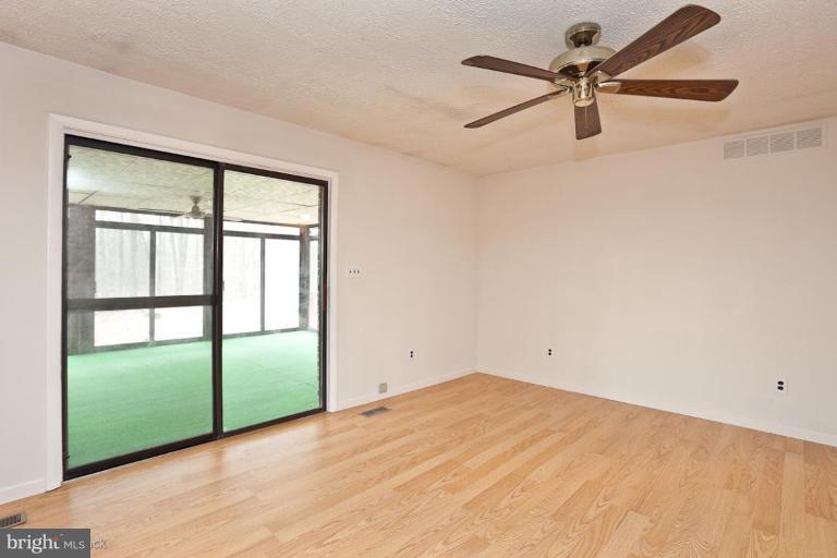 21501 Gunpowder Road Manchester, MD 21102 - Photo 9 of 23 Family Room