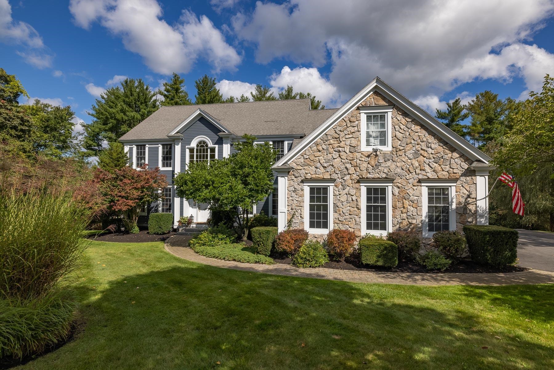 5 Seavey Pasture Road Stratham, NH 03885 - Photo 2 of 40