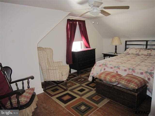 326 Greystone Road York, PA 17402 - Photo 12 of 23 Gallery Image 12