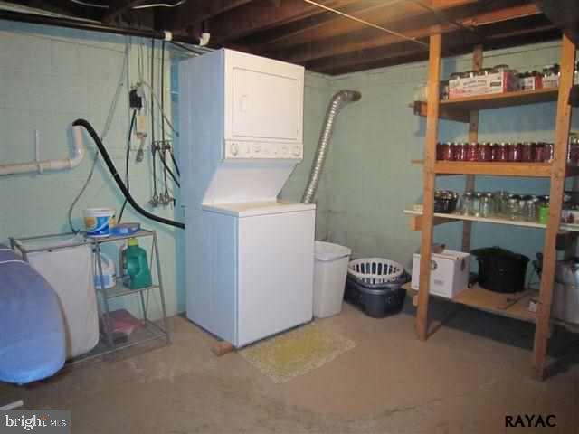 326 Greystone Road York, PA 17402 - Photo 15 of 23 Gallery Image 15