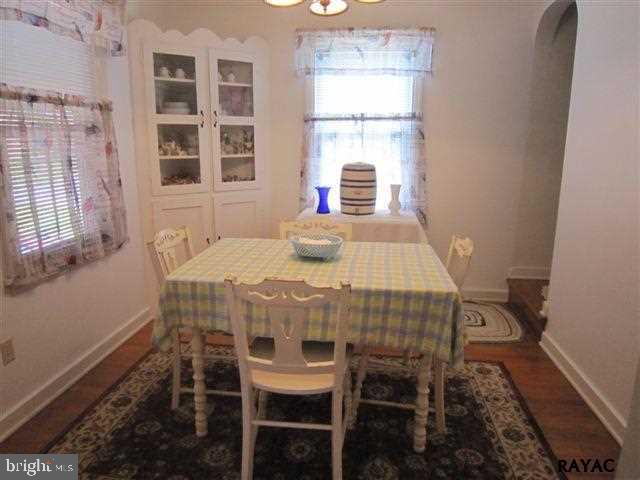 326 Greystone Road York, PA 17402 - Photo 6 of 23 Gallery Image 6