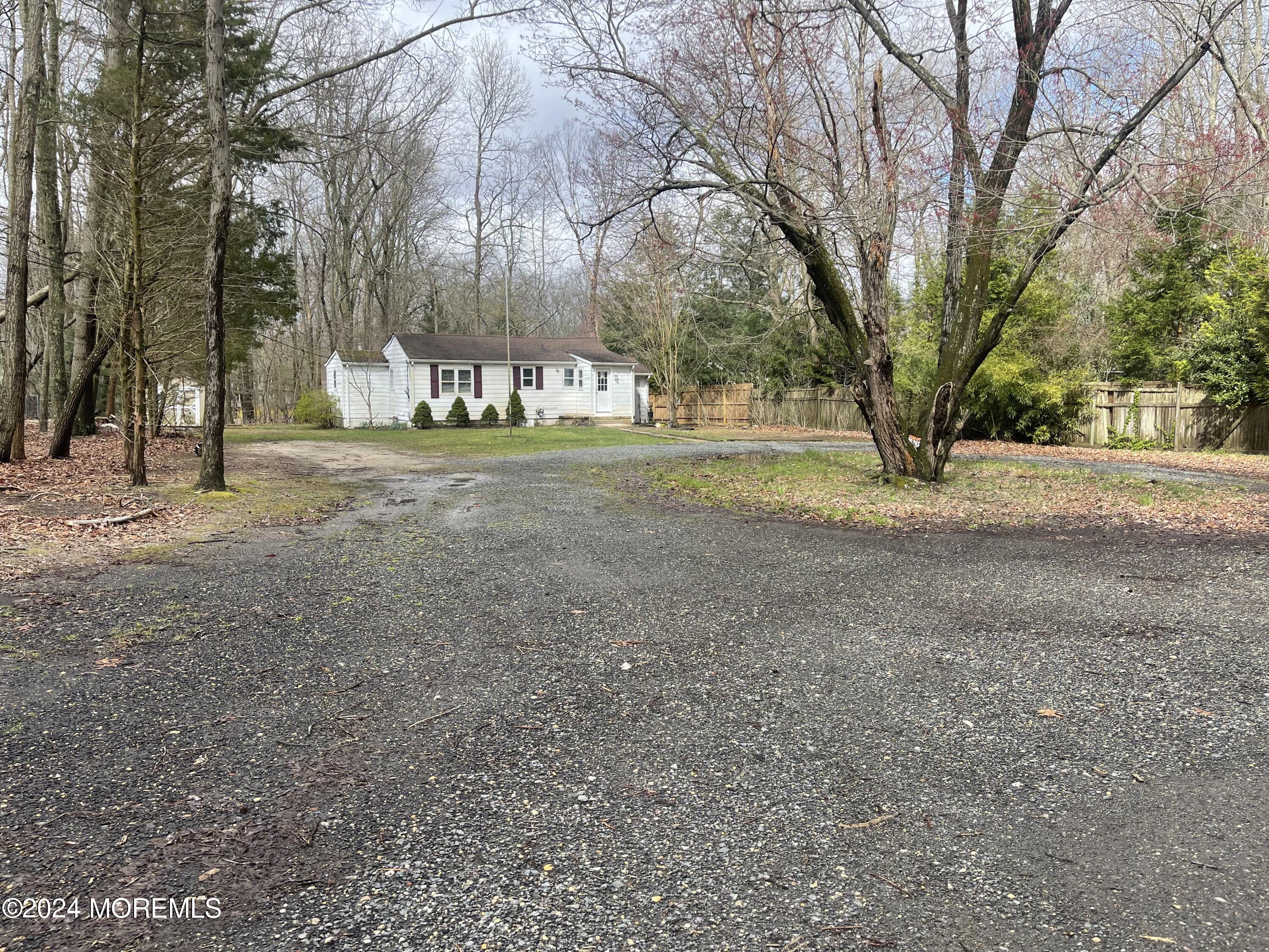 13 Filmore Road Millstone Township, NJ 08510 - Photo 1 of 18 IMG_6918