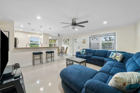 $109,000 | 334 Burgundy G, Delray Beach, FL 33484
