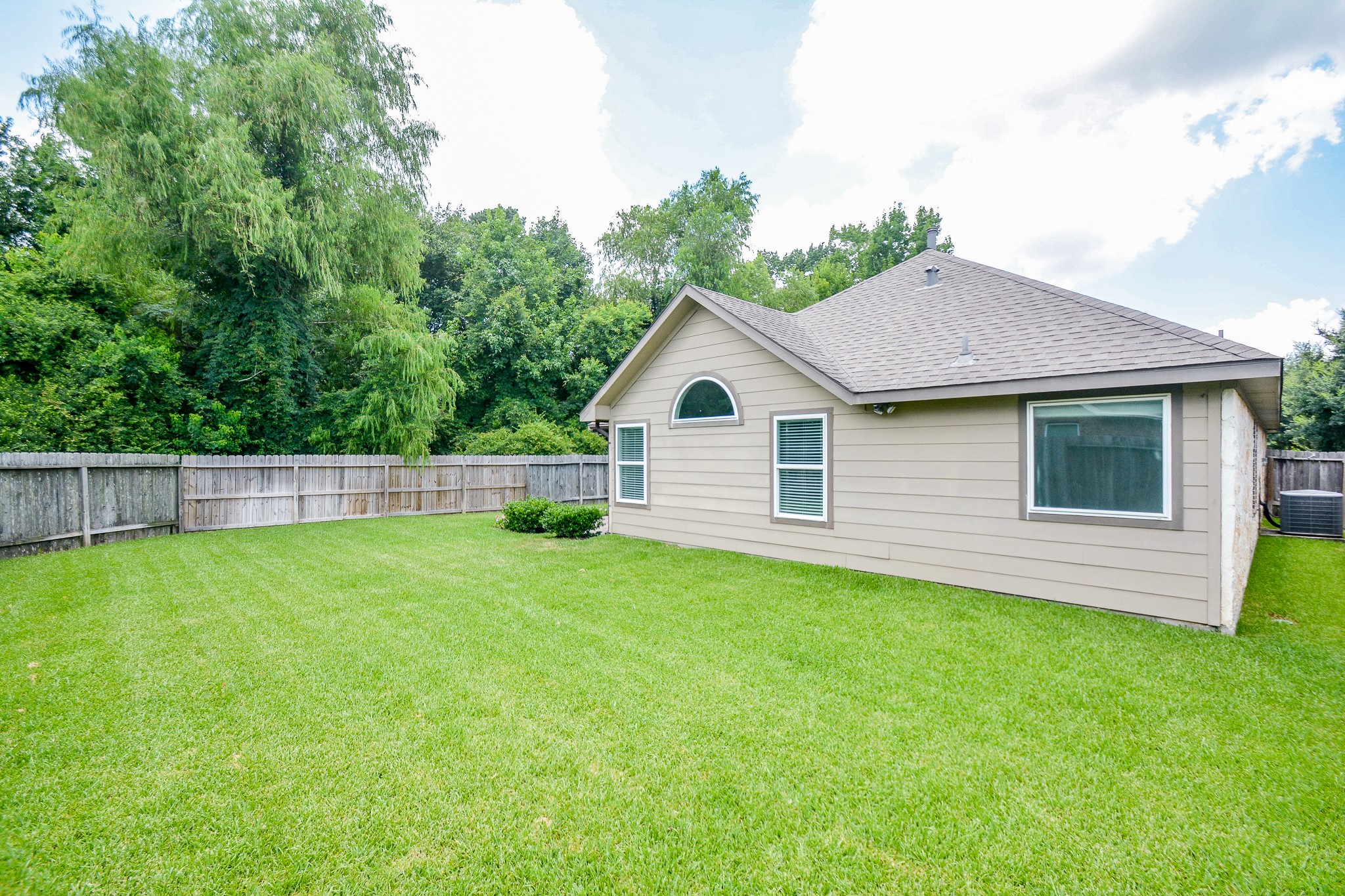 7039 Villa Mountain Lane Spring, TX 77379 - Photo 21 of 28 backyard