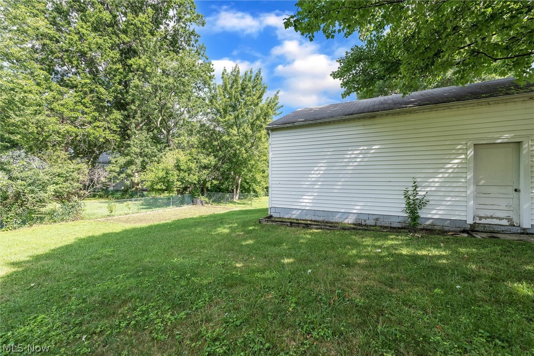 1664 Brainard Road Lyndhurst, OH 44124 - Photo 33 of 35